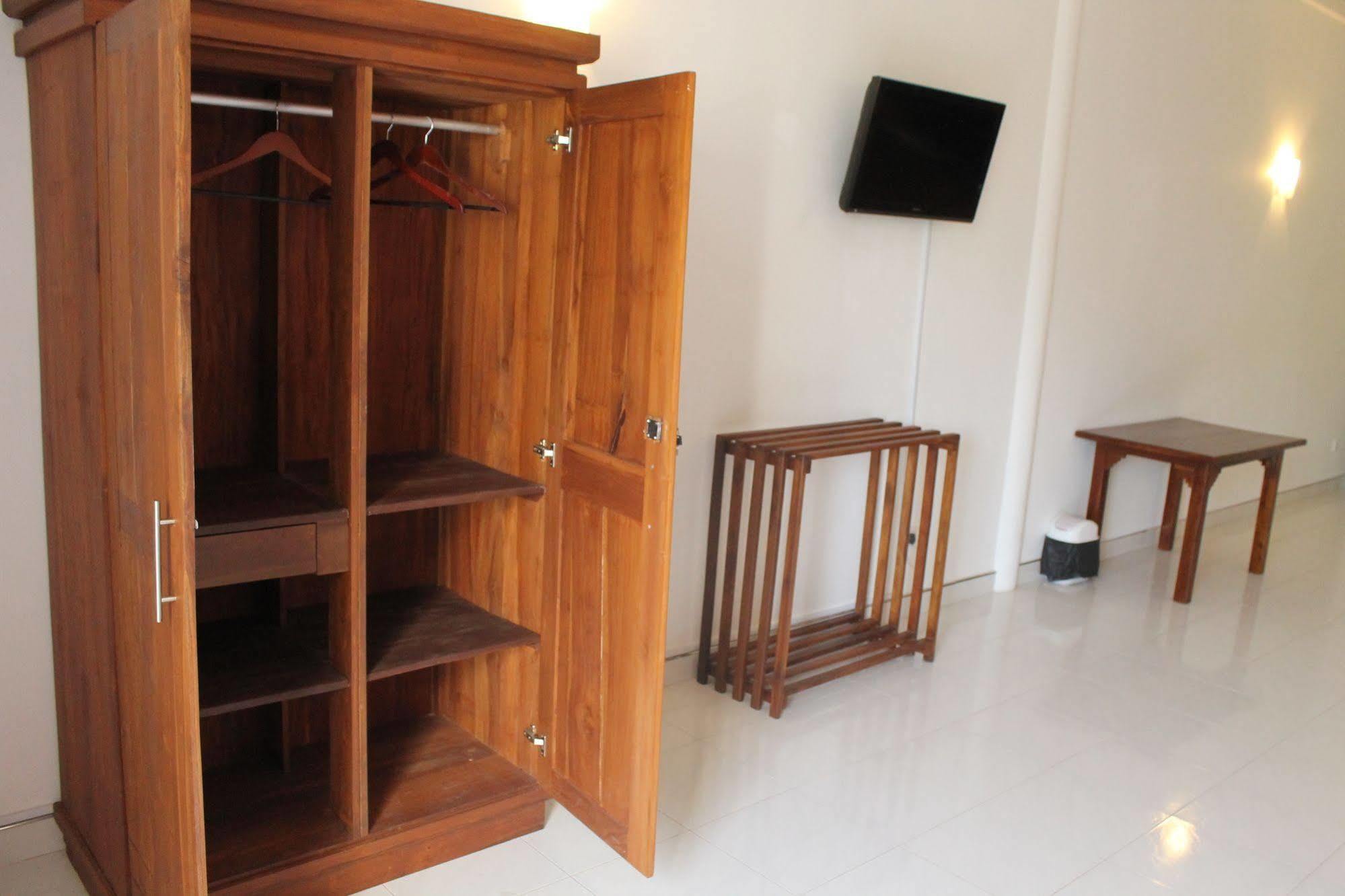 Prego Suites Ettukala Екстер'єр фото
