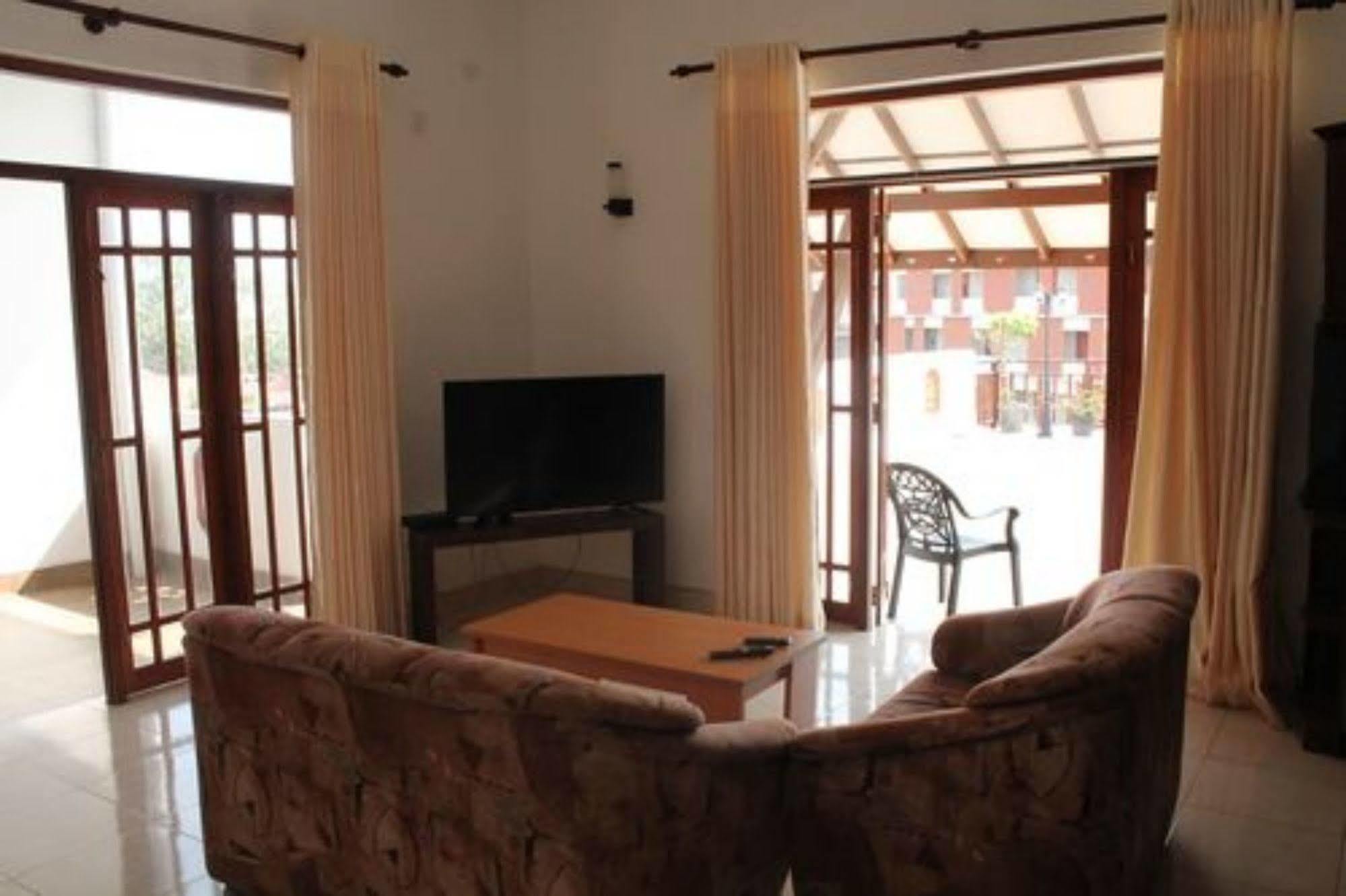 Prego Suites Ettukala Екстер'єр фото
